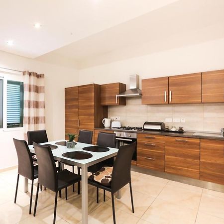 Valletta Triton Apartment ภายนอก รูปภาพ