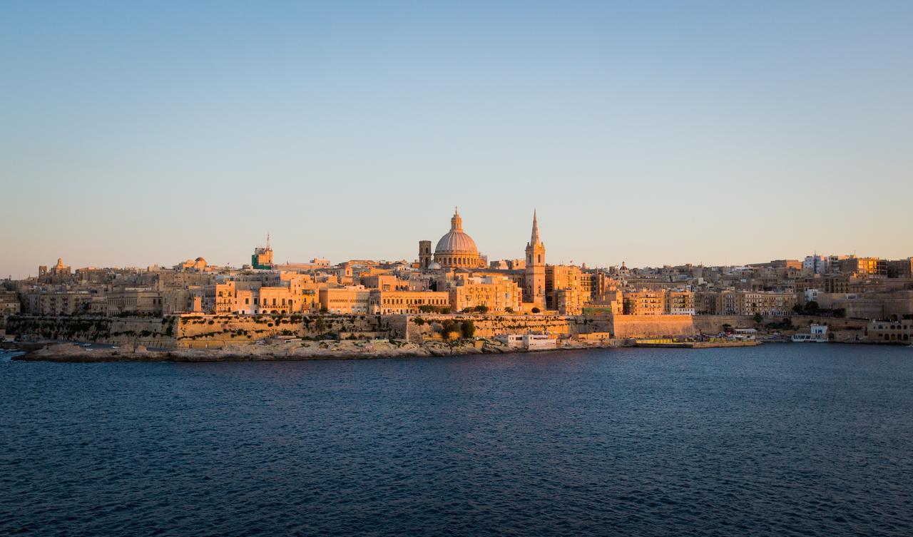 Valletta Triton Apartment ภายนอก รูปภาพ