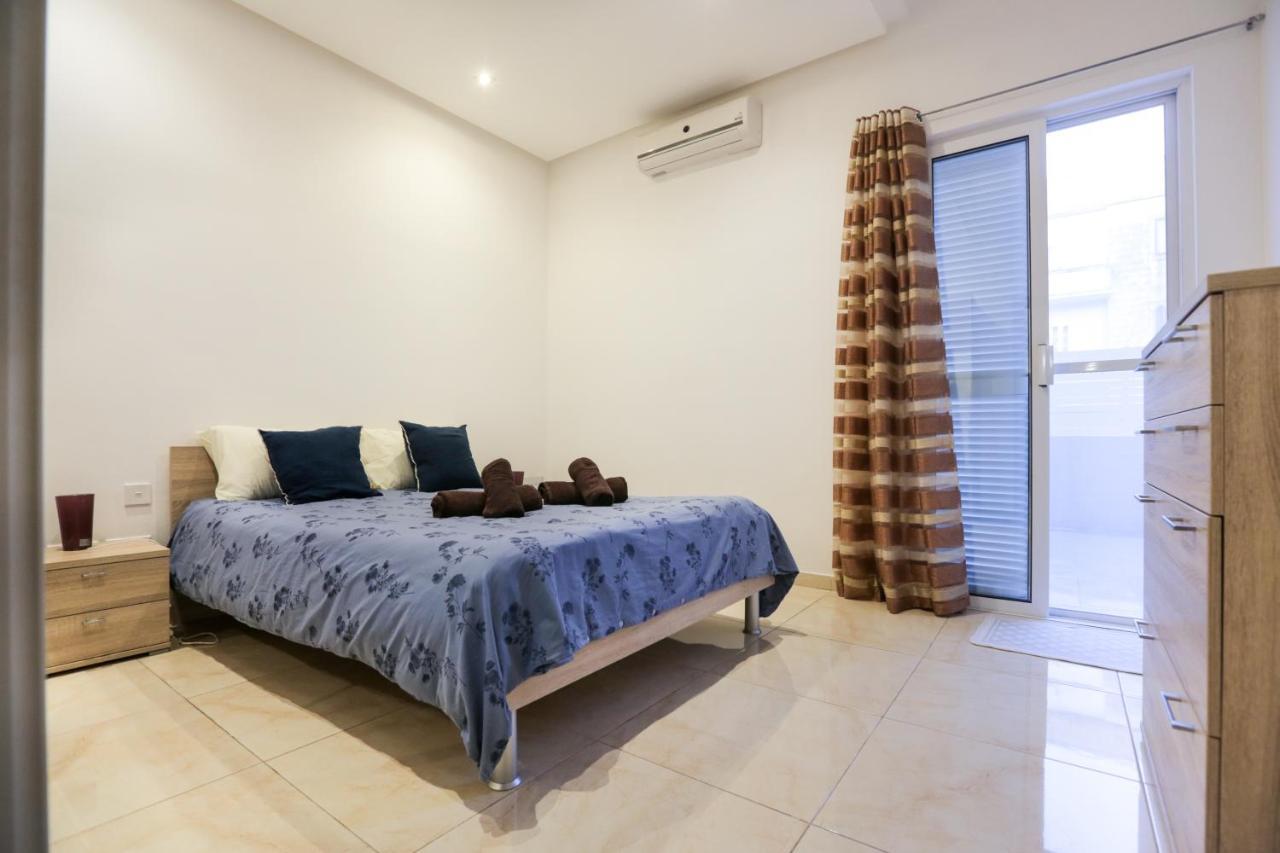Valletta Triton Apartment ภายนอก รูปภาพ