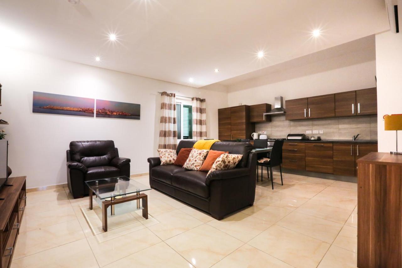 Valletta Triton Apartment ภายนอก รูปภาพ