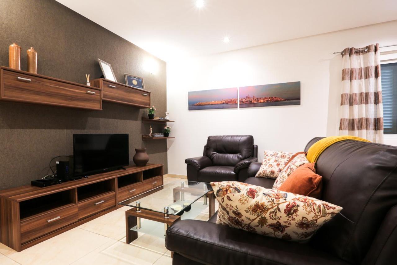 Valletta Triton Apartment ภายนอก รูปภาพ